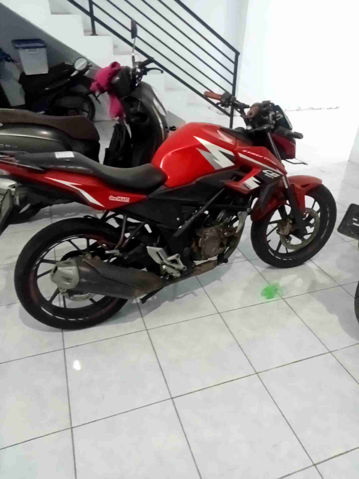 HONDA CB 150 R