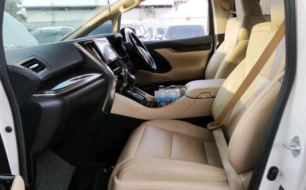 TOYOTA ALPHARD 2.5 G