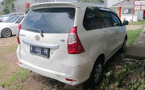 TOYOTA AVANZA 1.3 E
