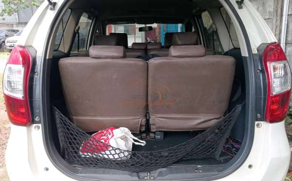 TOYOTA AVANZA 1.3 E