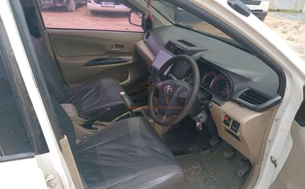 TOYOTA AVANZA 1.3 G