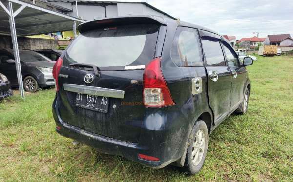 TOYOTA AVANZA G VVT-i 1.3