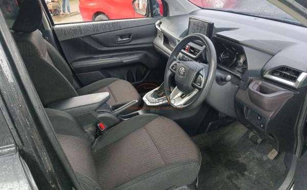 TOYOTA AVANZA 1.5 G