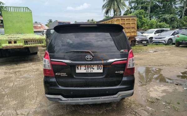 TOYOTA INNOVA