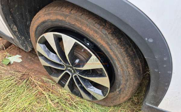 WULING ALMAZ 1.5 LT LUX CVT