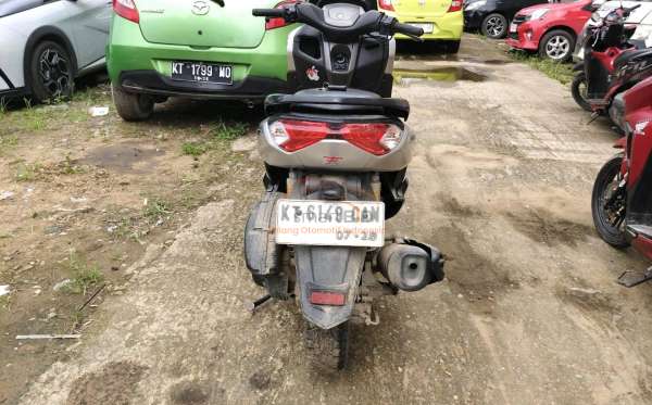 YAMAHA NMAX