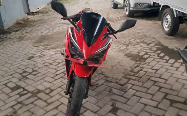 HONDA CBR 150