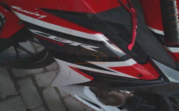 HONDA CBR 150