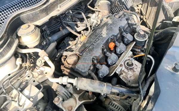 HONDA CR-V RE1 2WD 2.0 A/T