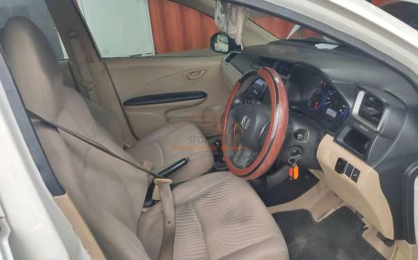 HONDA  MOBILIO  DD4 1.5 S