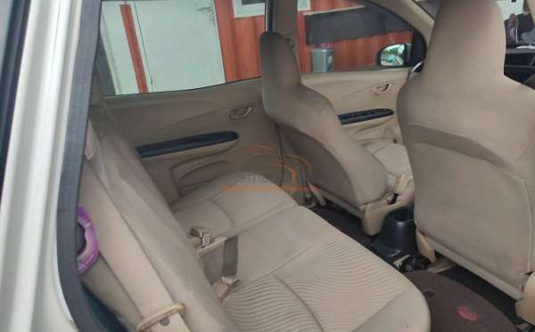 HONDA  MOBILIO  DD4 1.5 S