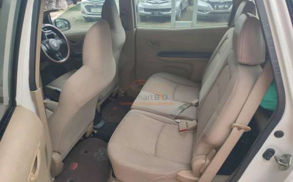 HONDA  MOBILIO  DD4 1.5 S