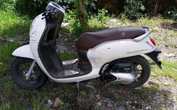 HONDA SCOOPY PRESTIGE