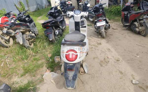 HONDA SCOOPY PRESTIGE