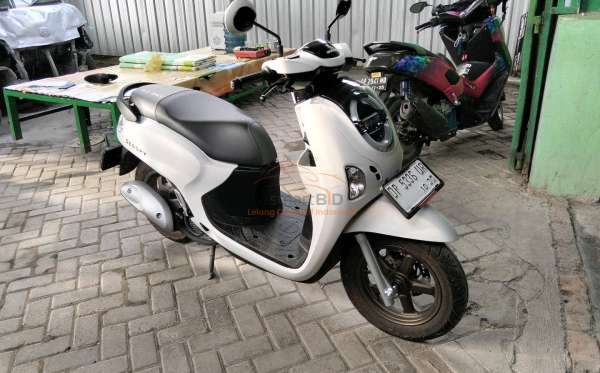 HONDA SCOOPY PRESTIGE