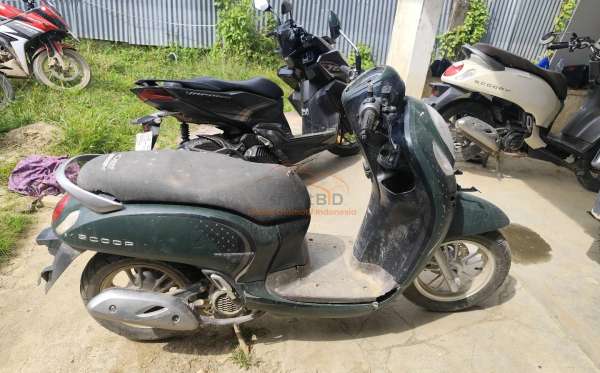 HONDA SCOOPY PRESTIGE
