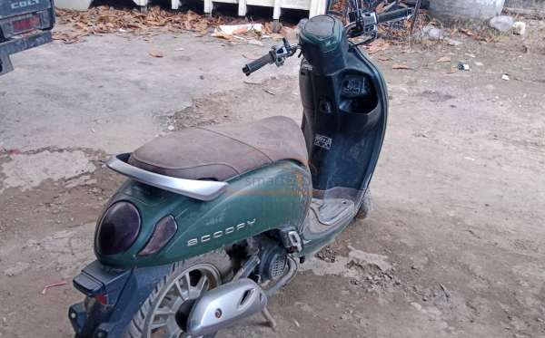 HONDA SCOOPY STYLISH