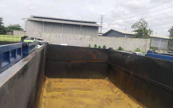 MITSUBISHI CANTER FE 74