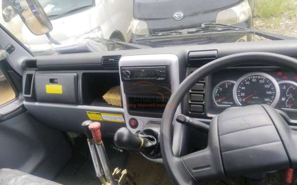 MITSUBISHI CANTER FE 74
