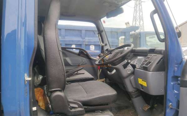 MITSUBISHI CANTER FE 74