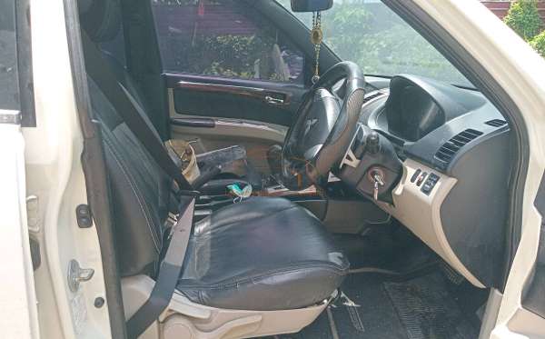 MITSUBISHI PAJERO SPORT DAKAR