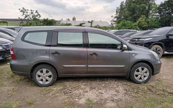 NISSAN GRAND LIVINA XV