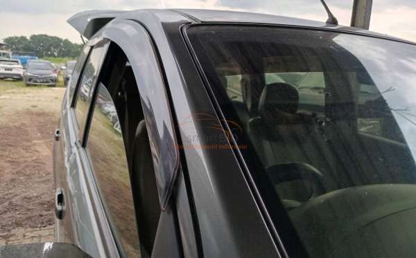 NISSAN GRAND LIVINA XV