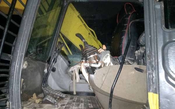 SUMITOMO EXCAVATOR SH130LF-6