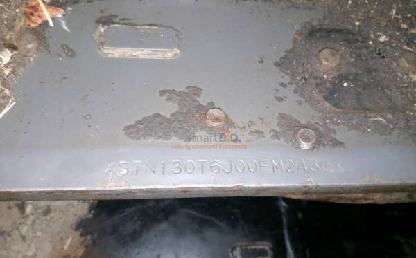 SUMITOMO EXCAVATOR SH130LF-6