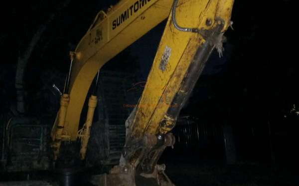 SUMITOMO EXCAVATOR SH130LF-6