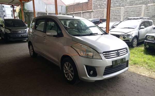 SUZUKI ERTIGA