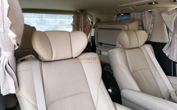 TOYOTA ALPHARD 2.5 G