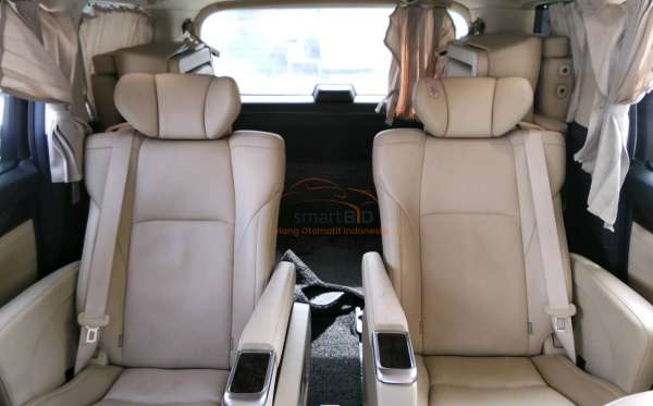 TOYOTA ALPHARD 2.5 G