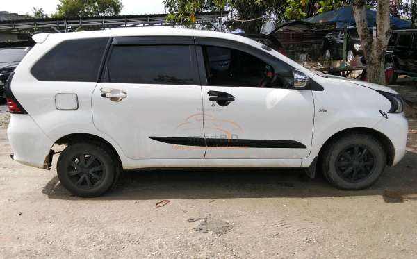 TOYOTA AVANZA