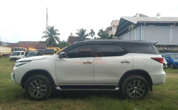 TOYOTA  FORTUNER  2.4 VRZ