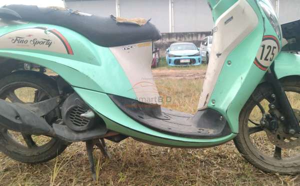 YAMAHA MIO FINO SPORTY 125 BLUE CORE