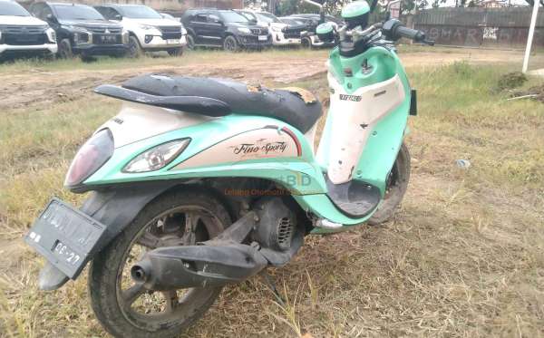 YAMAHA MIO FINO SPORTY 125 BLUE CORE