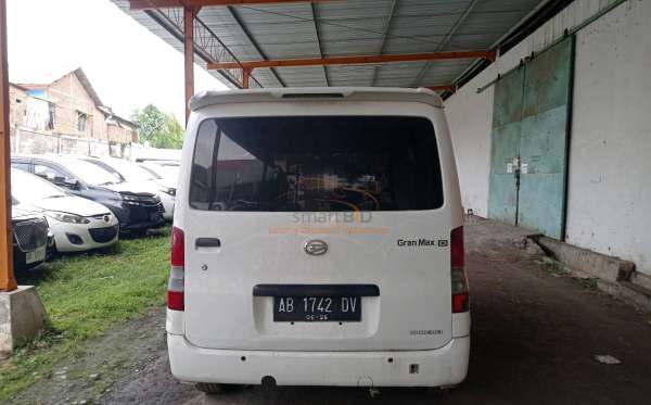 DAIHATSU GRAN MAX