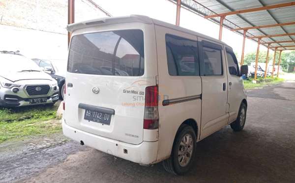 DAIHATSU GRAN MAX