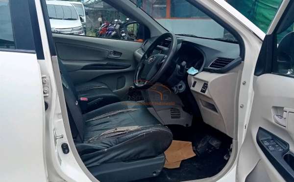 DAIHATSU XENIA X