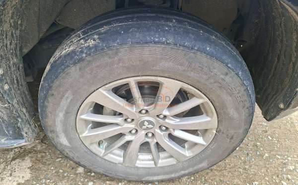 MITSUBISHI PAJERO SPORT 2.5L EXCEED (4X2)