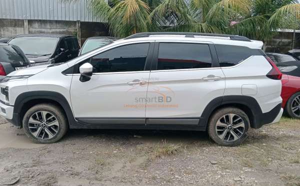 MITSUBISHI XPANDER CROSS 1.5 L