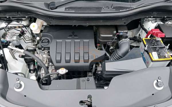 MITSUBISHI XPANDER CROSS 1.5 L