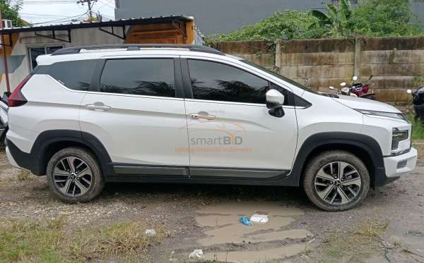 MITSUBISHI XPANDER CROSS 1.5 L