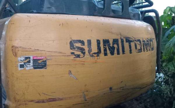 SUMITOMO EXCAVATOR SH130LF-6