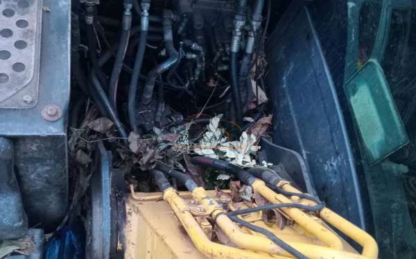 SUMITOMO EXCAVATOR SH130LF-6