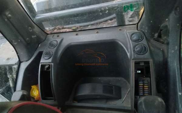 SUMITOMO EXCAVATOR SH130LF-6