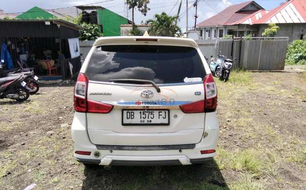 TOYOTA AVANZA