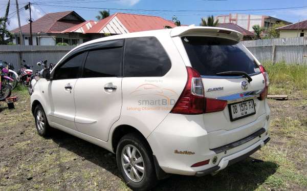 TOYOTA AVANZA