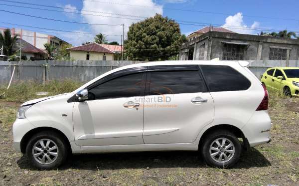 TOYOTA AVANZA